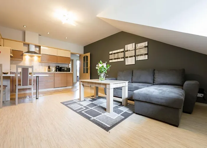 Perlowy Z Balkonem- Dream 우스트론