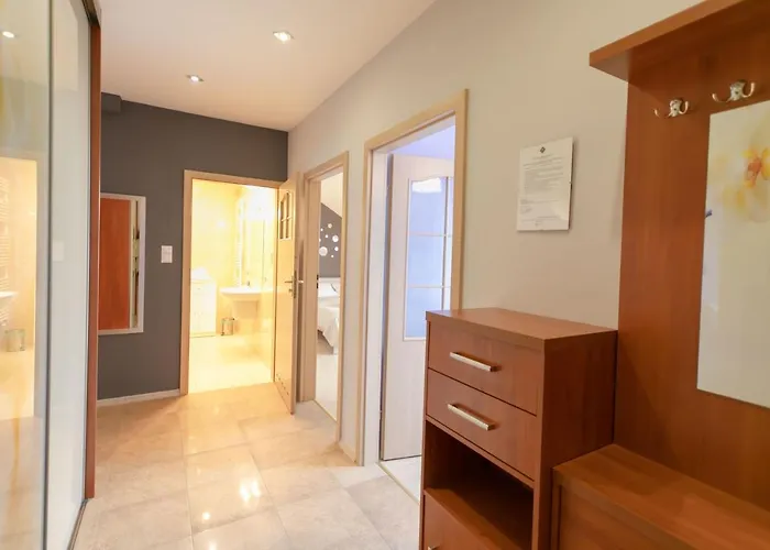 아파트 Perlowy Z Balkonem- Dream 우스트론